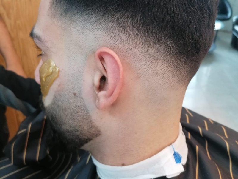 Model-Milanbarber-2